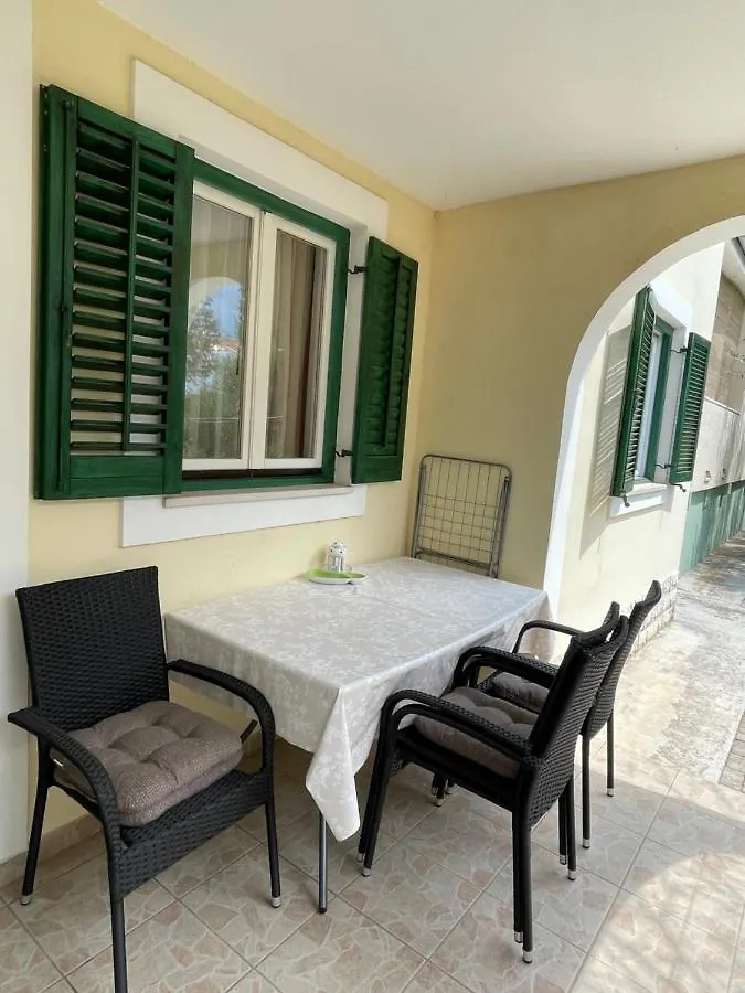 Apartments Antonija Punta Skala Next To Falkensteiner Resort Petrcane 0*,