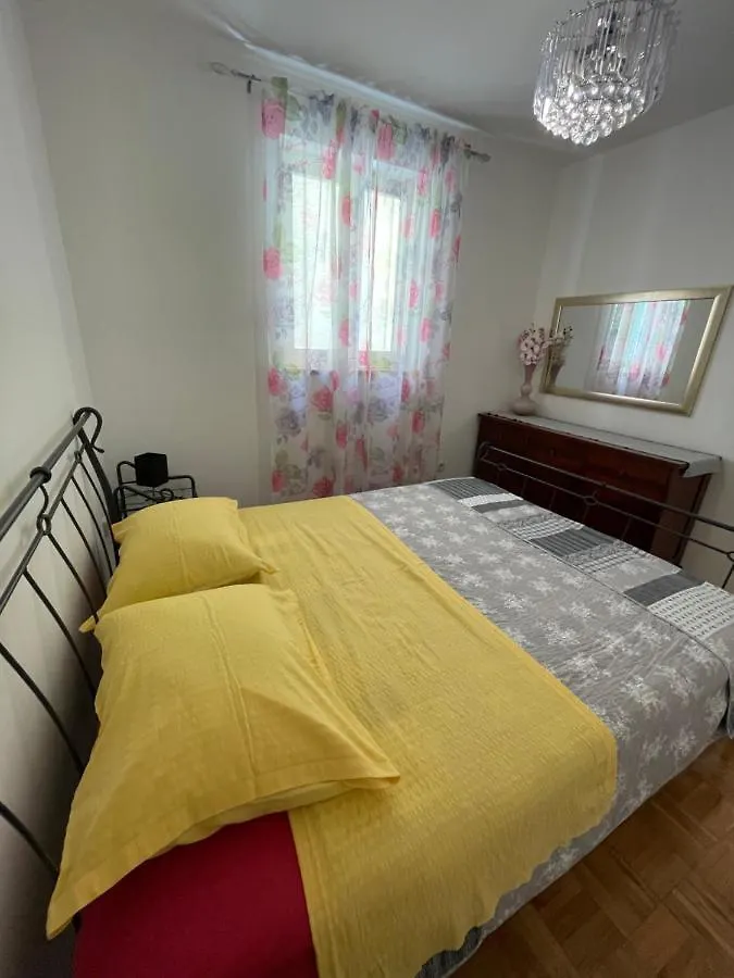 Apartments Antonija Punta Skala Next To Falkensteiner Resort Petrcane