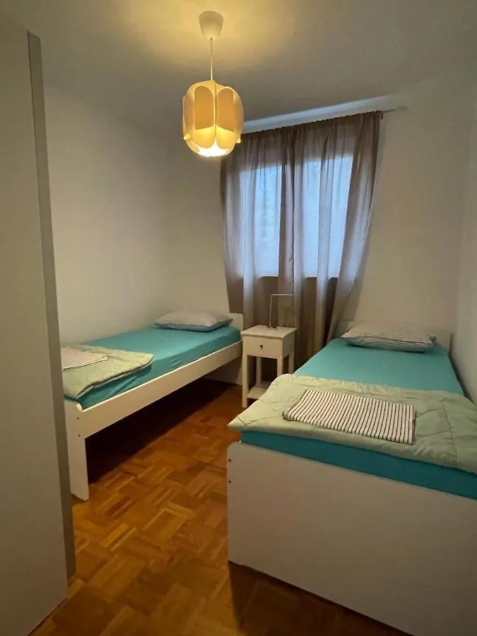 Apartments Antonija Punta Skala Next To Falkensteiner Resort Petrcane