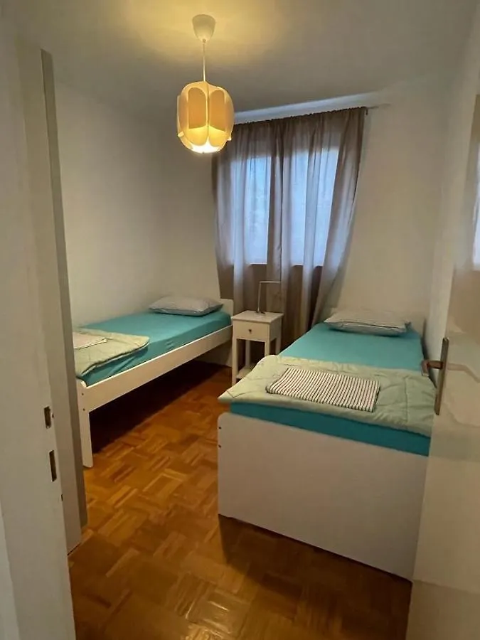 Apartments Antonija Punta Skala Next To Falkensteiner Resort Petrcane