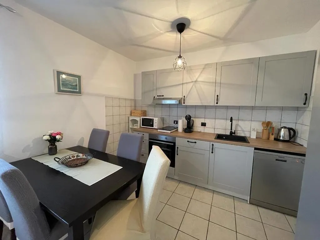 Apartments Antonija Punta Skala Next To Falkensteiner Resort Petrcane