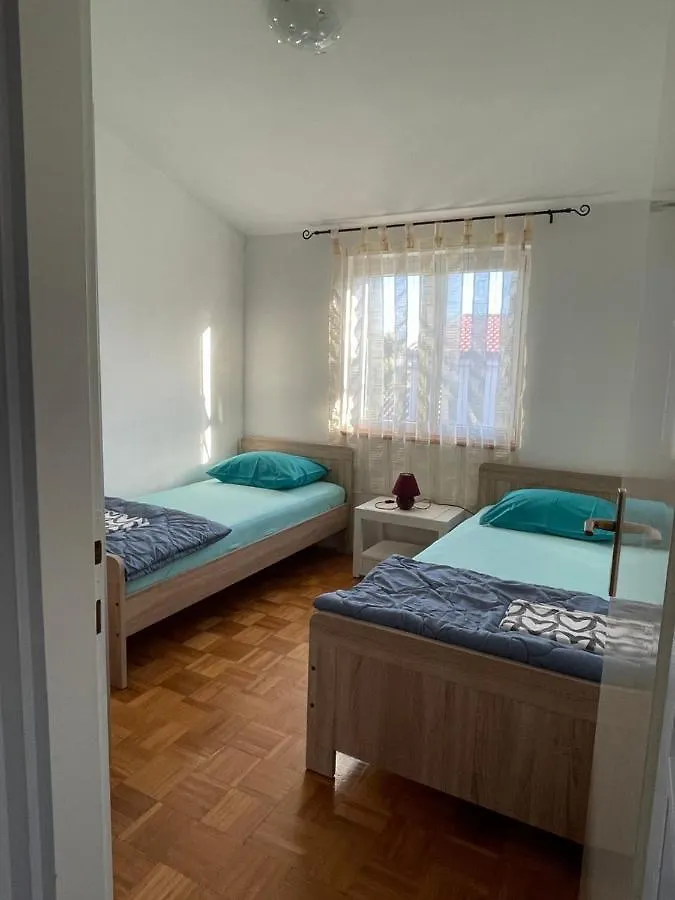 Apartments Antonija Punta Skala Next To Falkensteiner Resort Petrcane 0*,