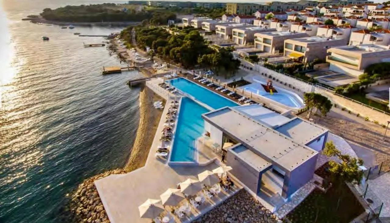 Apartments Antonija Punta Skala Next To Falkensteiner Resort Petrcane Croatia