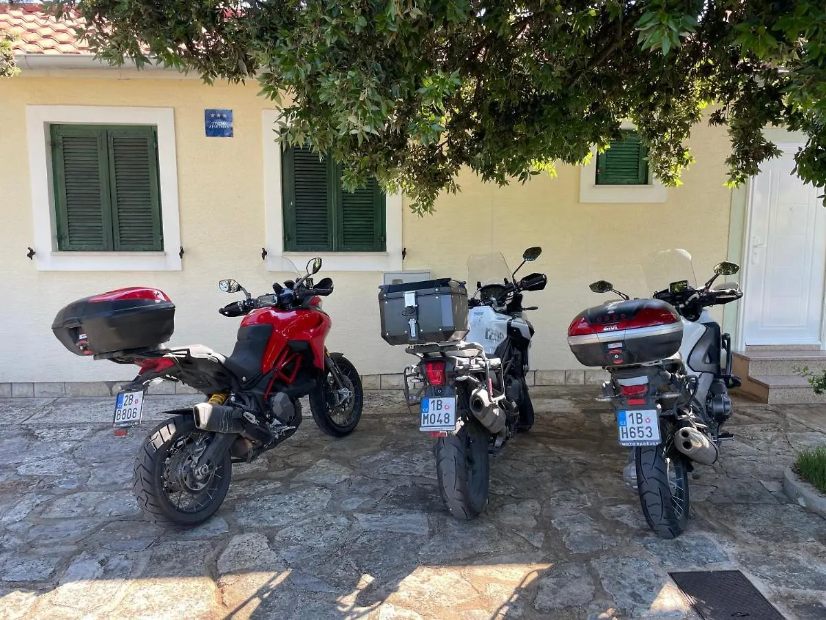 Apartments Antonija Punta Skala Next To Falkensteiner Resort Petrcane