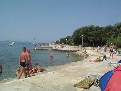 Apartments Antonija Punta Skala Next To Falkensteiner Resort Petrcane