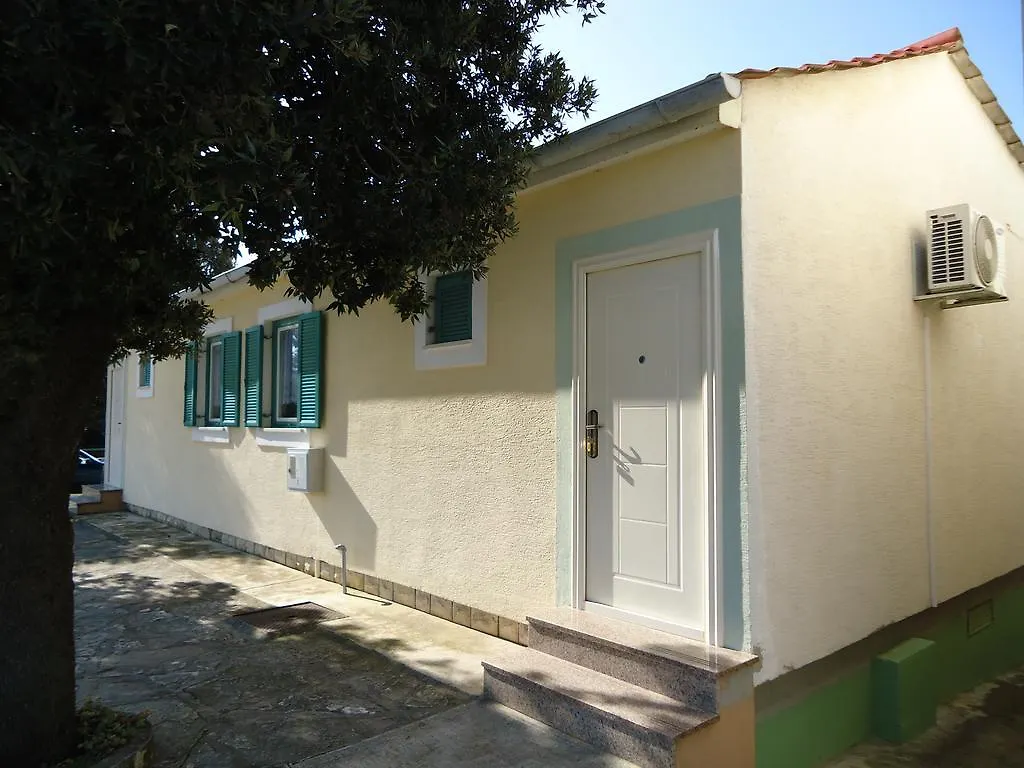Apartments Antonija Punta Skala Next To Falkensteiner Resort Petrcane Croatia